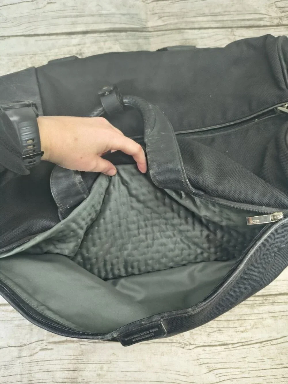 Tumi Roller Duffel Travel Bag Carry On Suitcase